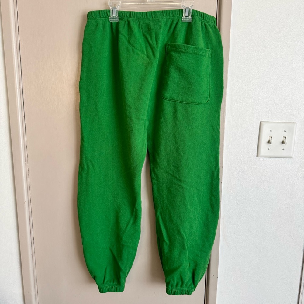 THE GREAT. Bright Green Sweatpants - Picture 3 of 6